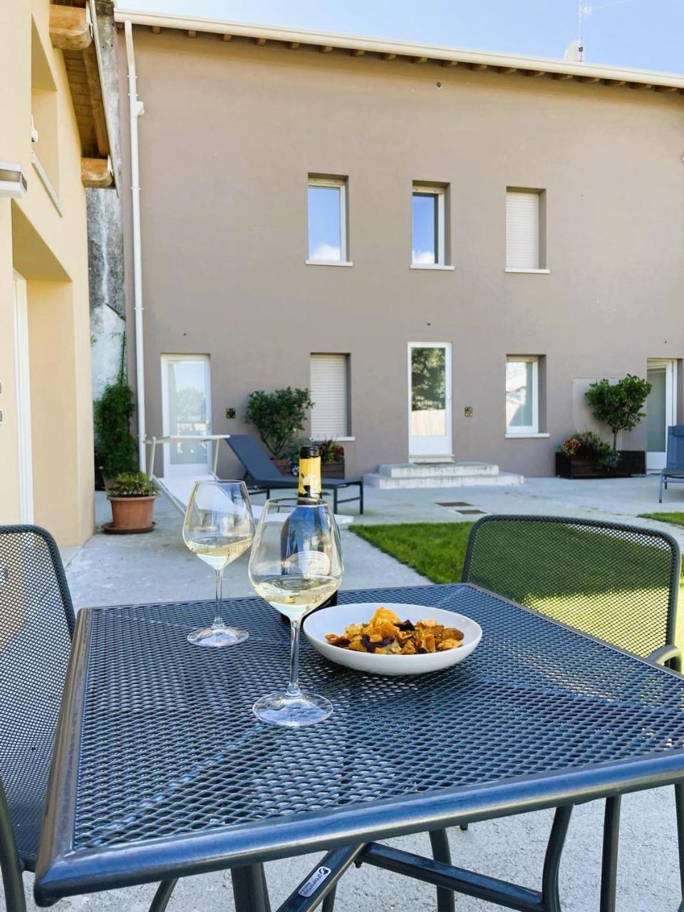 Cavecchie Desenzano Apartment Desenzano del Garda Exterior photo