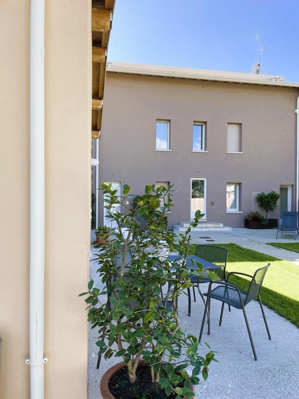 Cavecchie Desenzano Apartment Desenzano del Garda Exterior photo